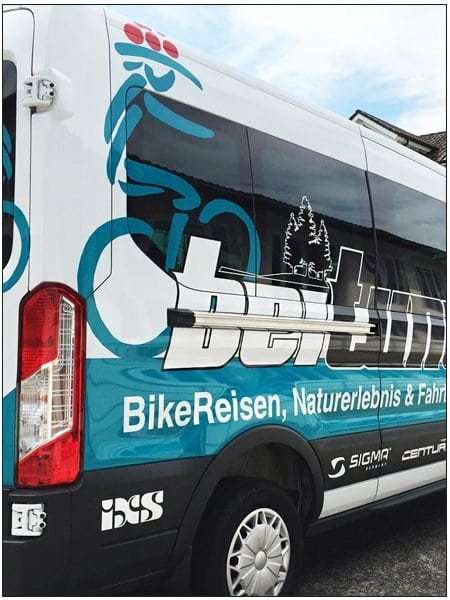 beschriftung_fahrzeugfolierung_werbung_autowerbung_hocheins_werbetechnik_werbeagentur_freiburg Fahrzeugbeschriftung Werbefolierung